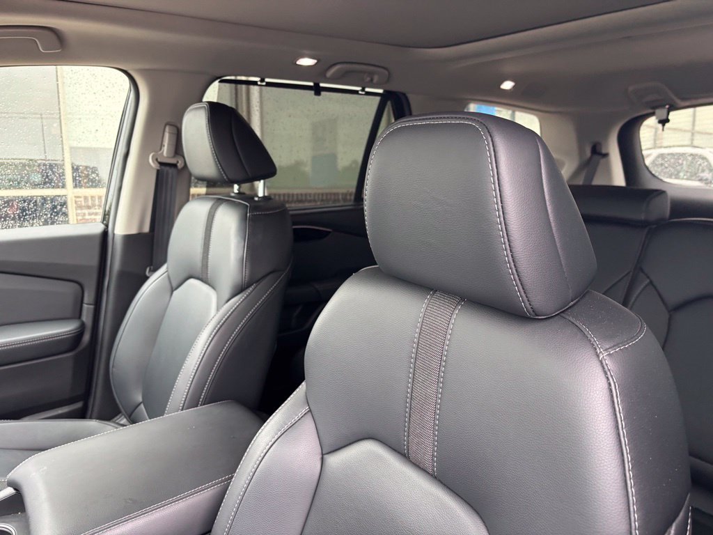 Certified 2025 Honda Pilot Touring image 10