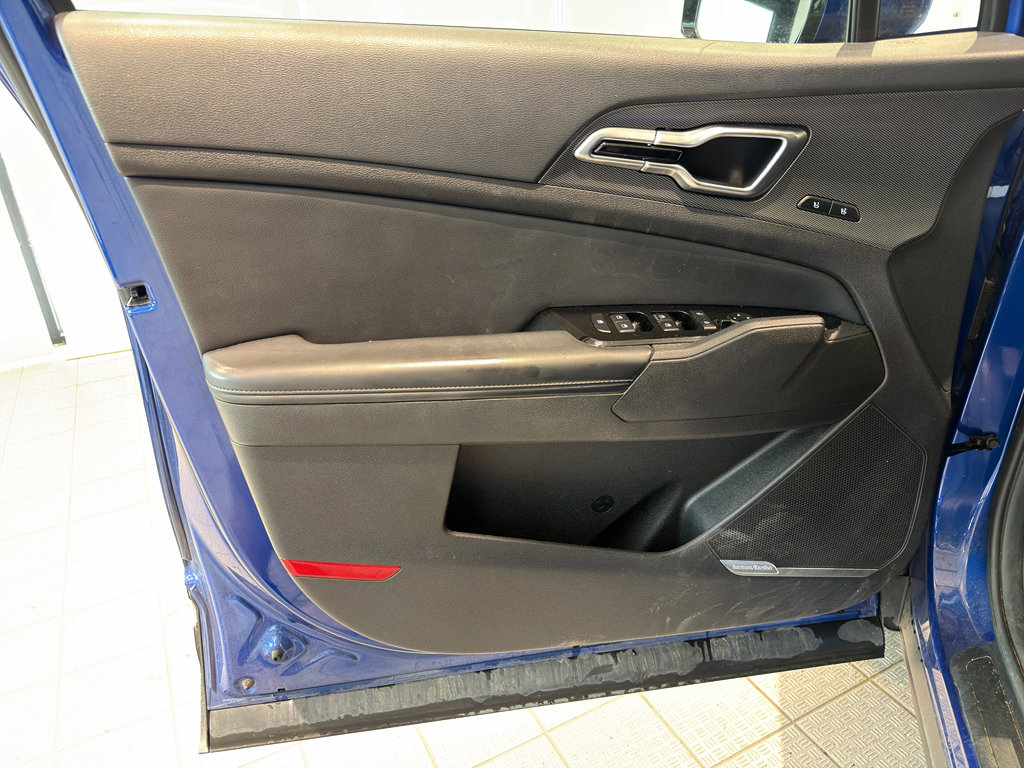 Used 2023 Kia Sportage SX image 13