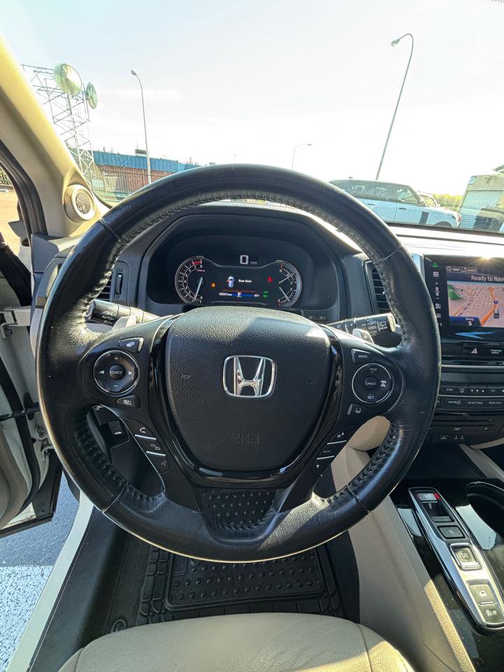 Used 2016 Honda Pilot Touring image 14