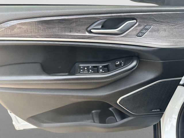 Used 2022 Jeep Grand Cherokee L Limited w/ Luxury Tech Group II AWD/4WD image 10