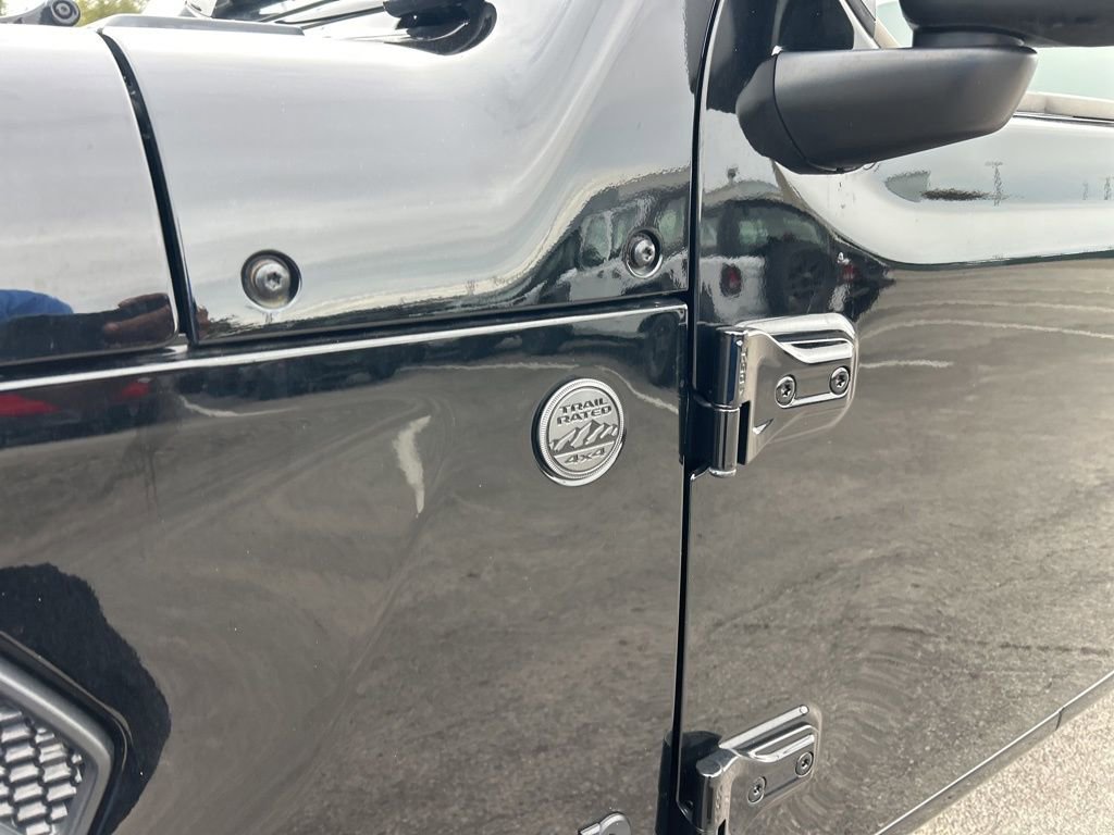 Certified 2024 Jeep Gladiator Sport image 19