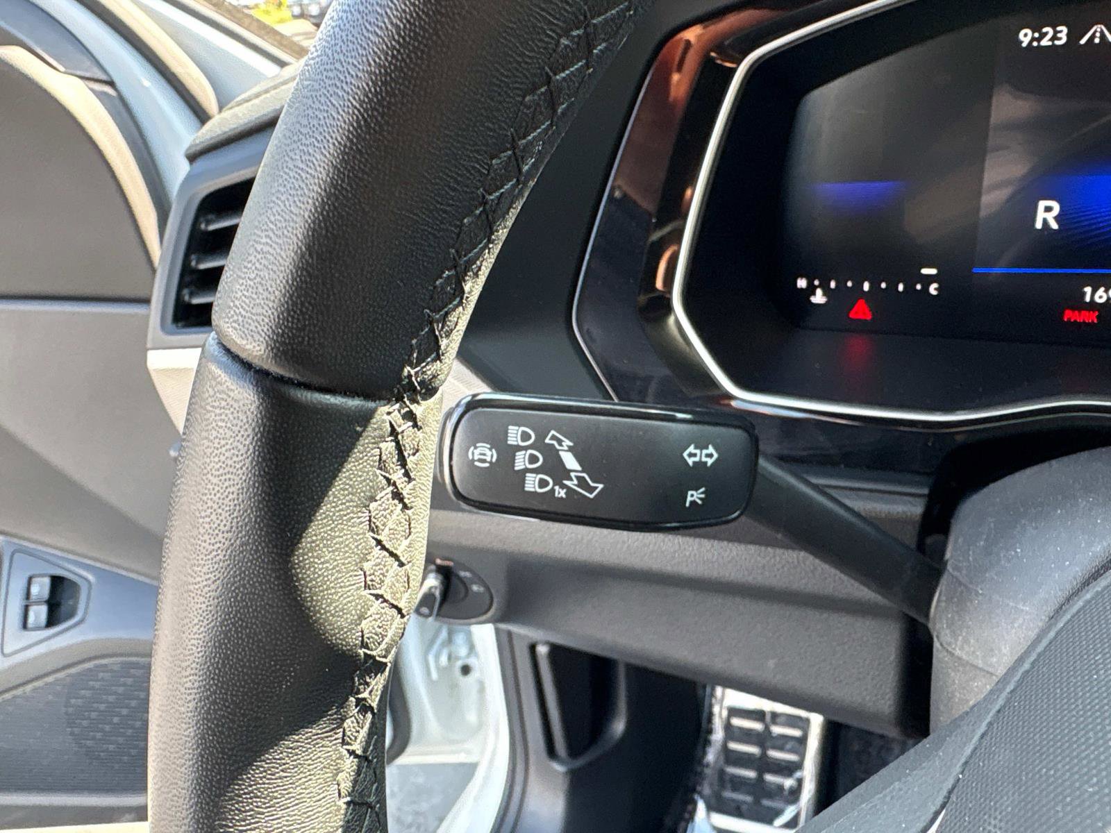 Certified 2024 Volkswagen Jetta Sport image 30