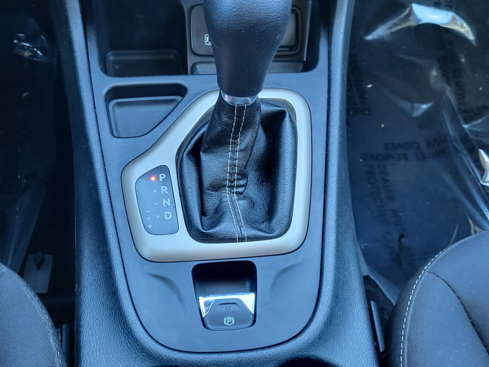 Used 2016 Jeep Cherokee Sport FWD image 22