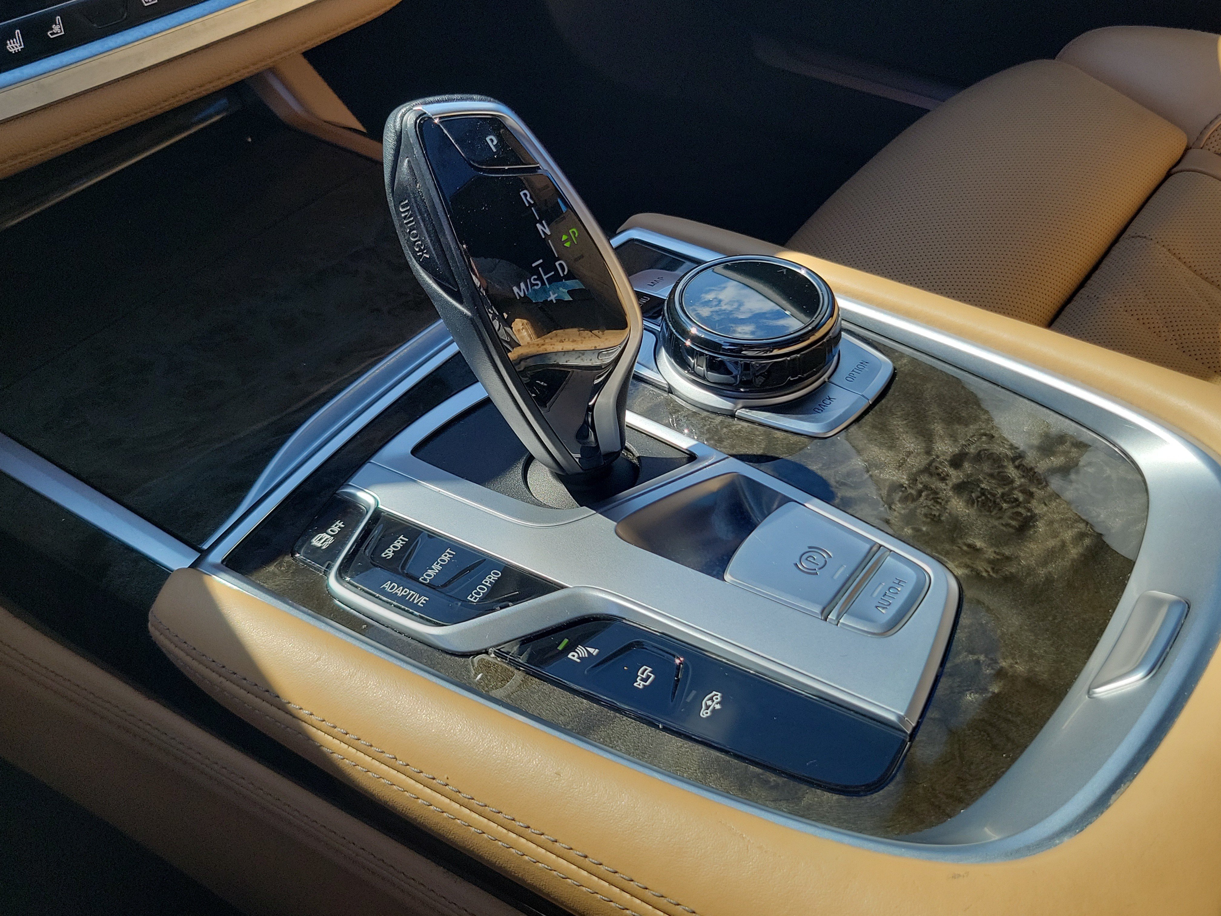 Used 2021 BMW 750i xDrive w/ Luxury Rear Seating Package AWD/4WD image 27