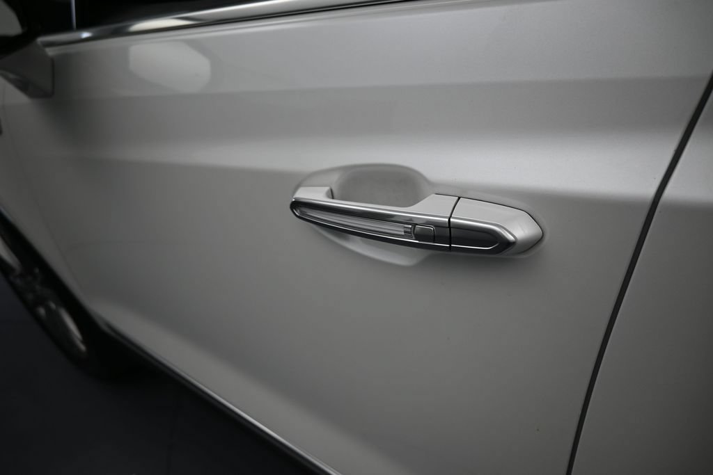 Used 2024 Cadillac XT5 Premium Luxury FWD image 35