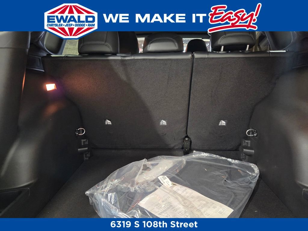 New 2026 Jeep Compass Limited image 19