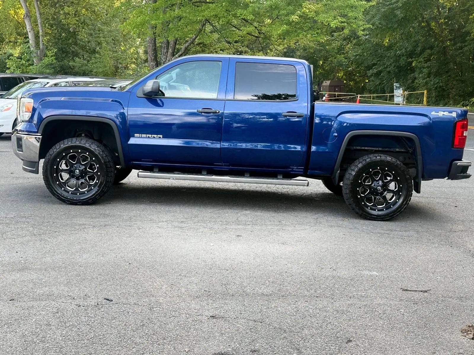 Used 2014 GMC Sierra 1500 4x4 Crew Cab w/ Sierra Appearance Package image 4