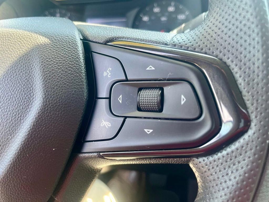 Certified 2023 Chevrolet TrailBlazer LT w/ Convenience Package AWD/4WD image 17
