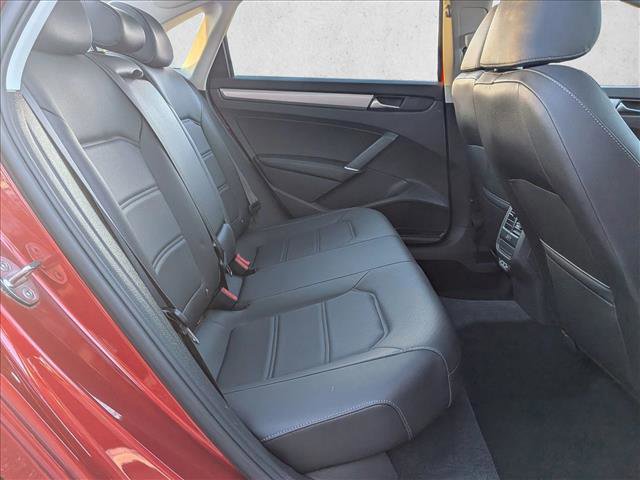 Used 2021 Volkswagen Passat 2.0T SE image 19
