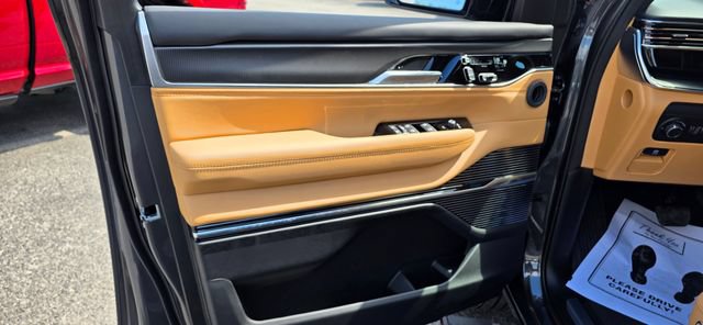New 2026 Jeep Grand Wagoneer L Summit AWD/4WD image 16