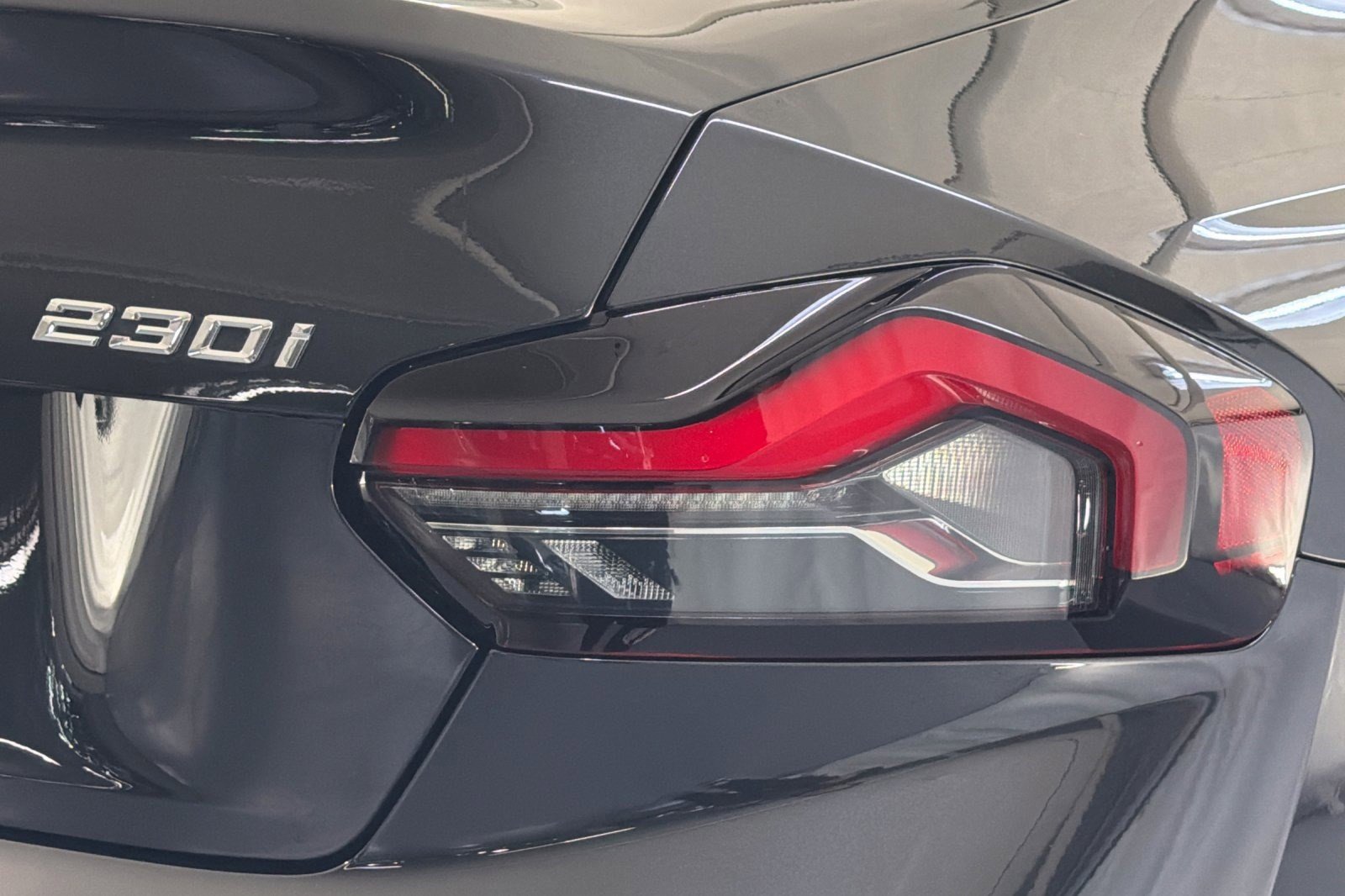 Used 2025 BMW 230i Coupe w/ Convenience Package image 12