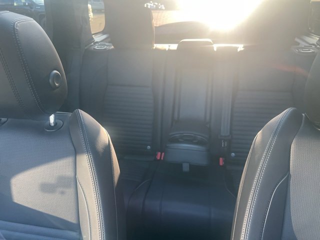 Used 2025 Land Rover Discovery Sport Dynamic SE image 18