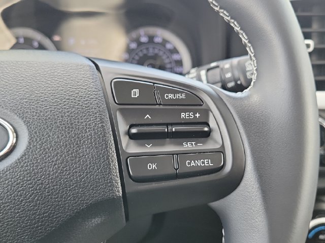 Used 2022 Hyundai Venue Limited w/ Cargo Package FWD image 21