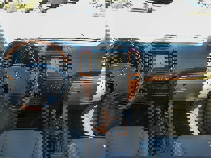 Used 2004 Lexus GX 470 image 17