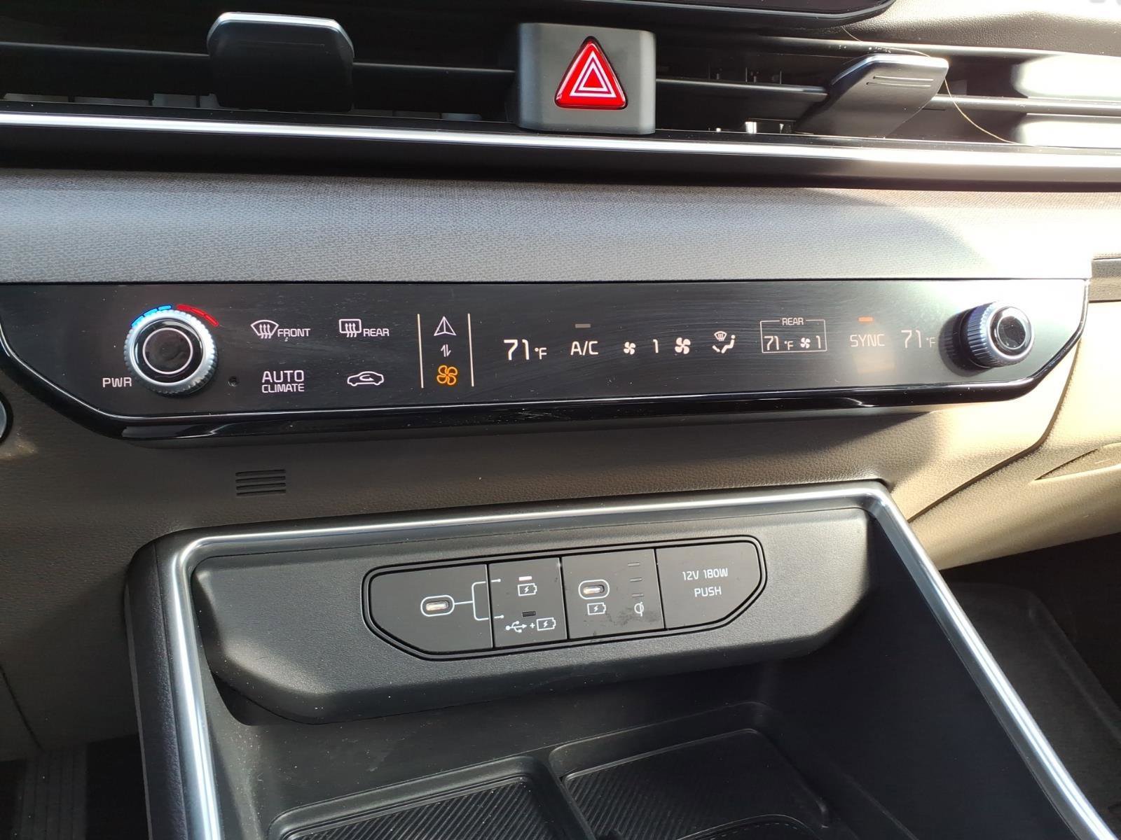 Used 2025 Kia Carnival SX image 22