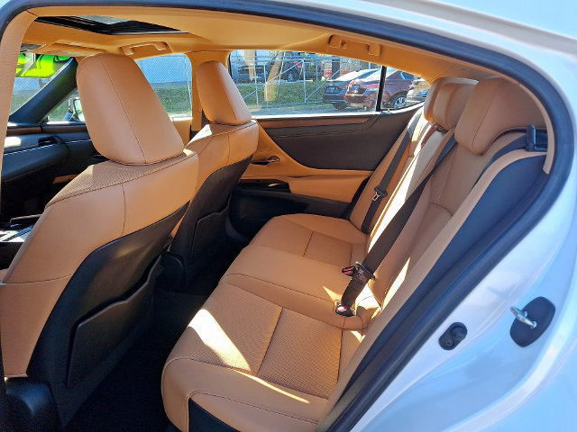 Certified 2023 Lexus ES 350 w/ Premium Package FWD image 10