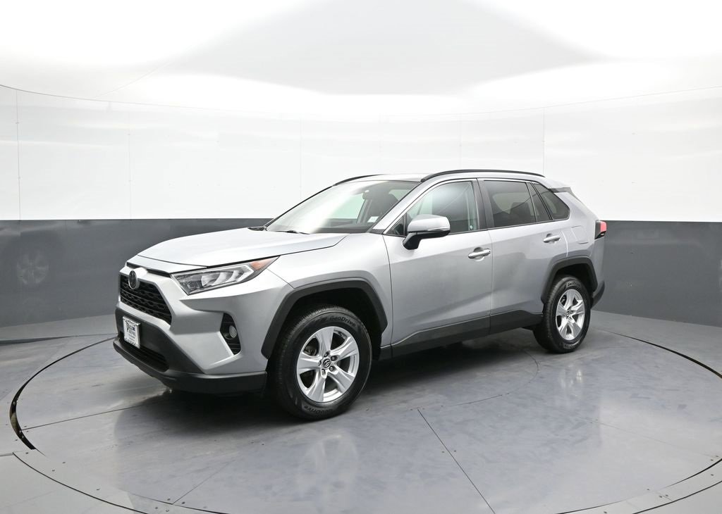 Used 2021 Toyota RAV4 XLE image 10