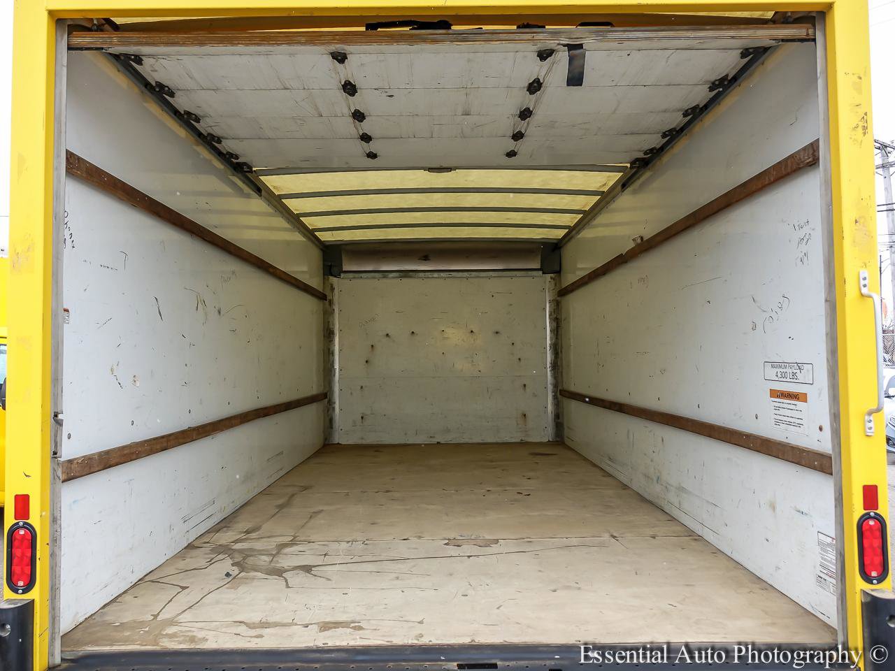 Used 2021 GMC Savana 3500 Extended w/ Power Convenience Package image 18