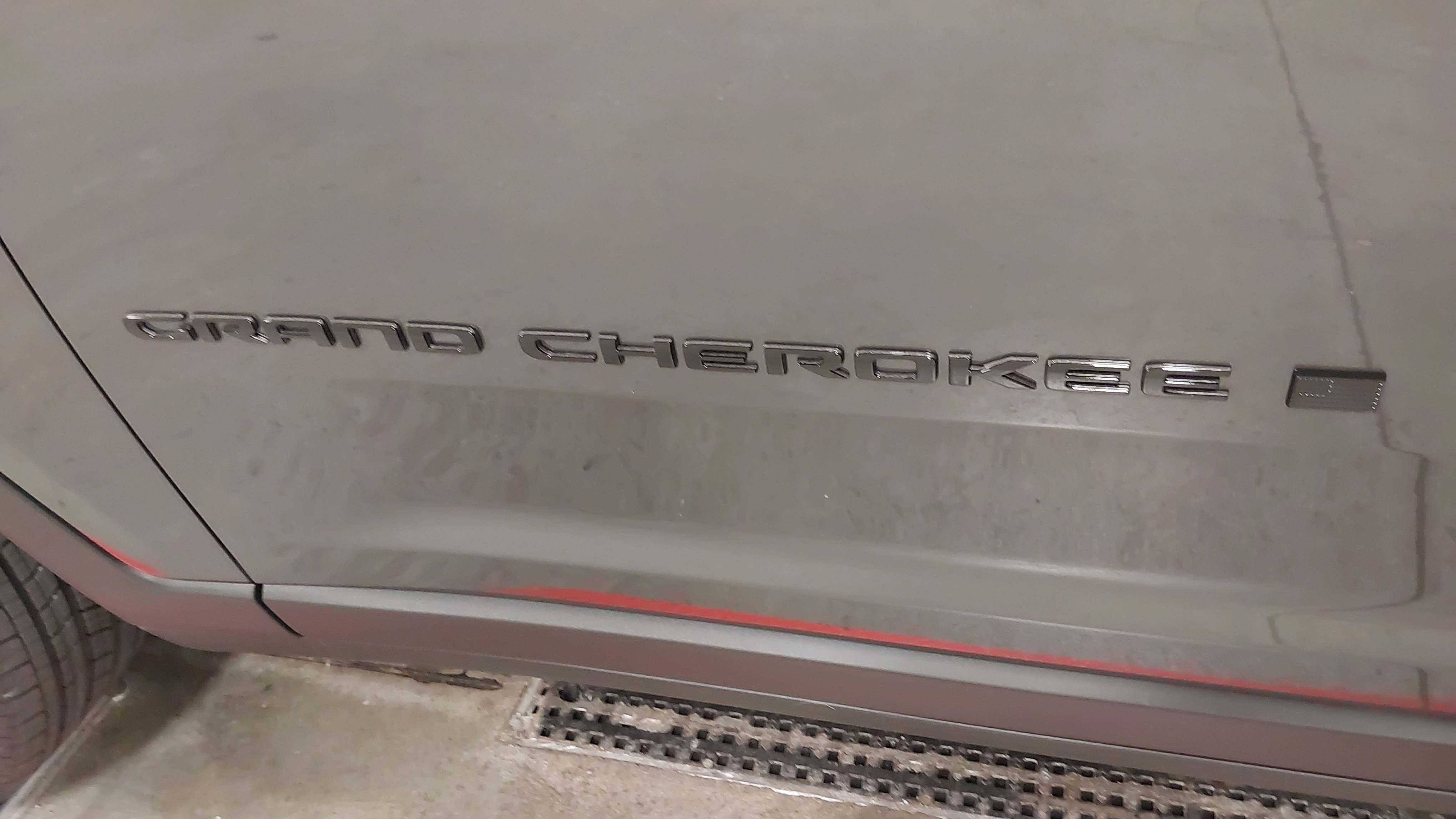 New 2025 Jeep Grand Cherokee 4WD image 32