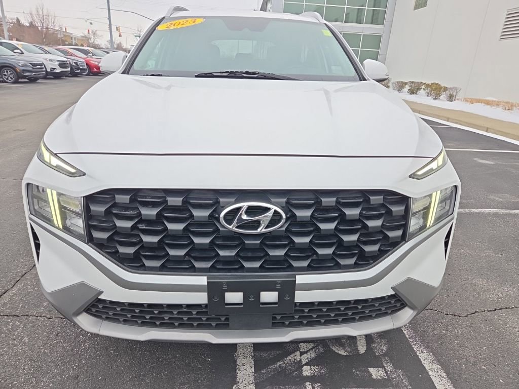 Used 2023 Hyundai Santa Fe SEL image 3