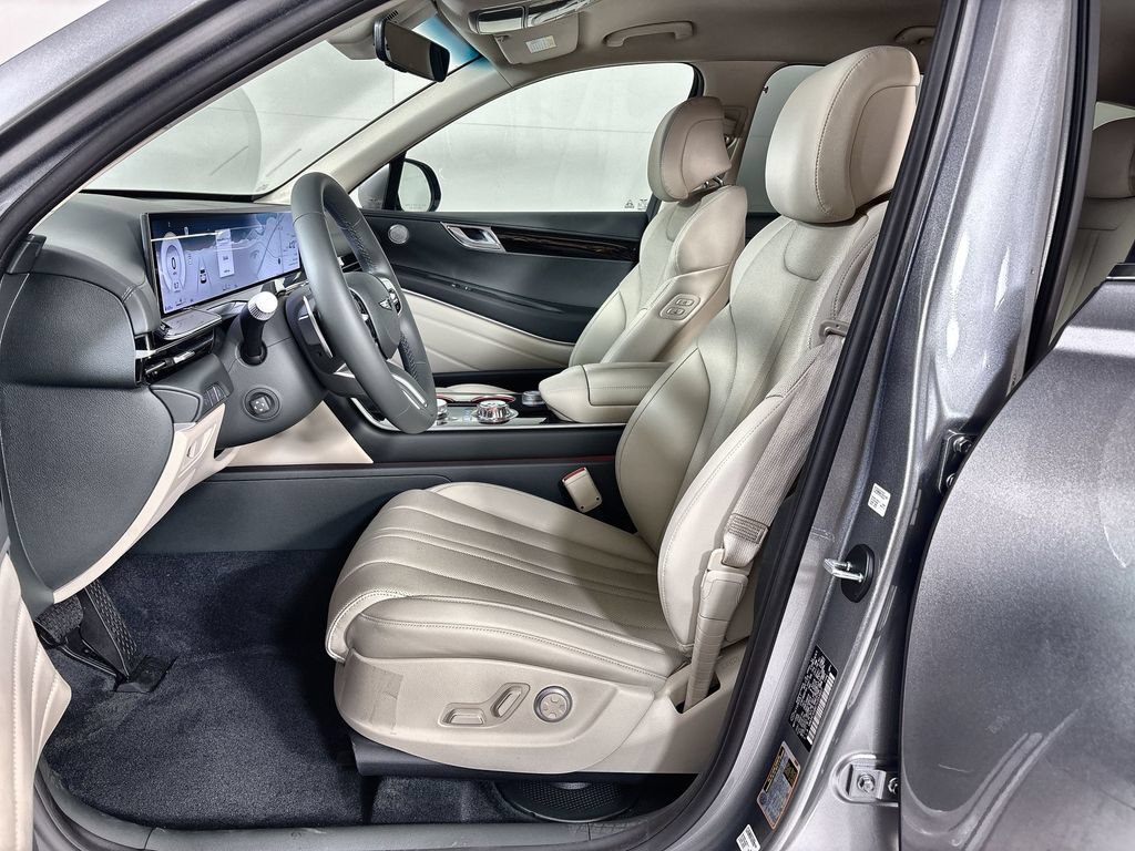 New 2026 Genesis GV80 2.5T RWD image 13