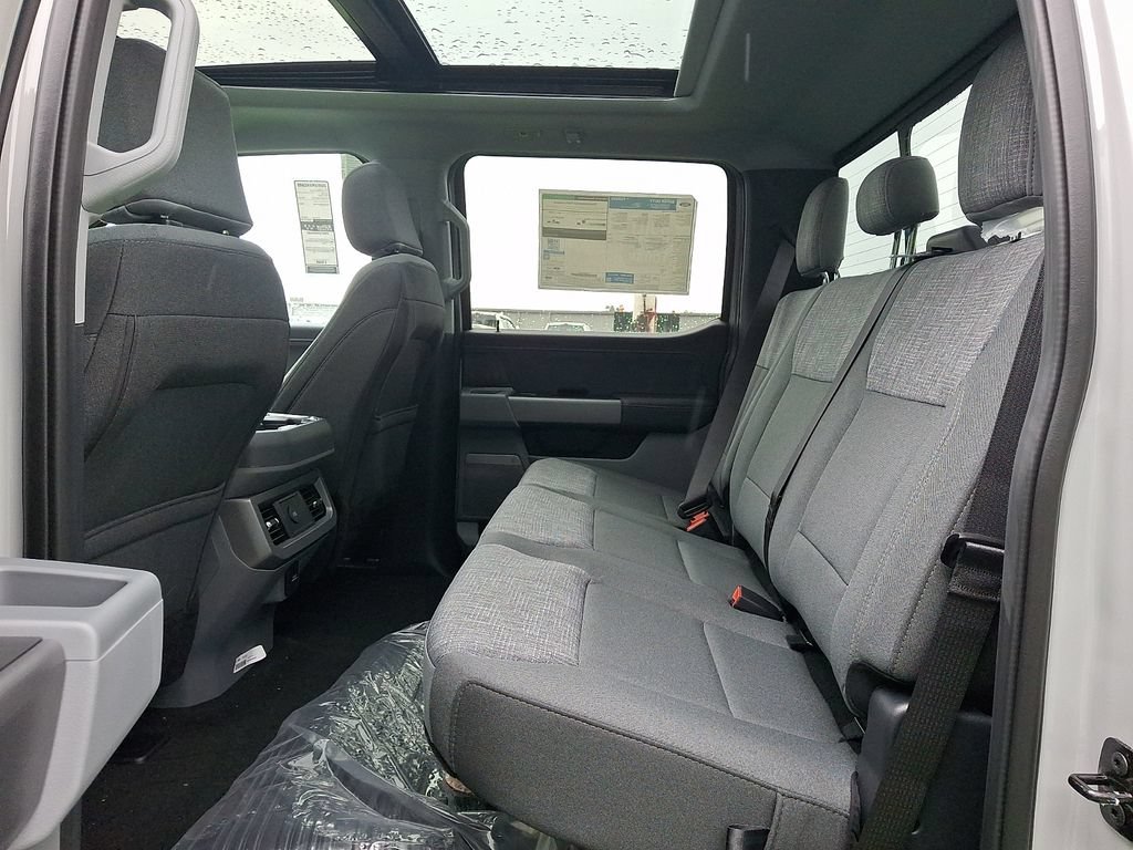 New 2026 Ford F350 XLT w/ XLT Premium Package AWD/4WD image 6