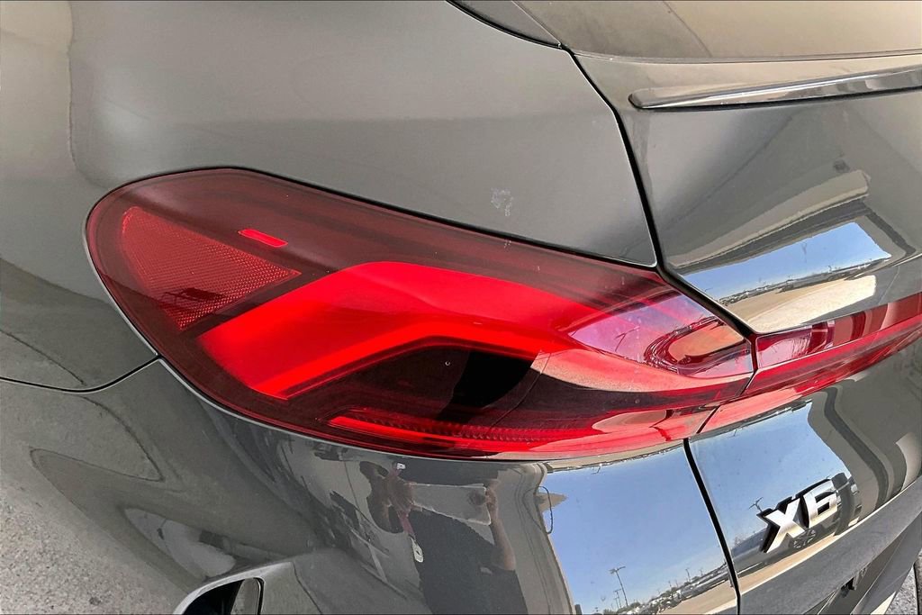 Used 2023 BMW X6 M50i w/ Executive Package image 39