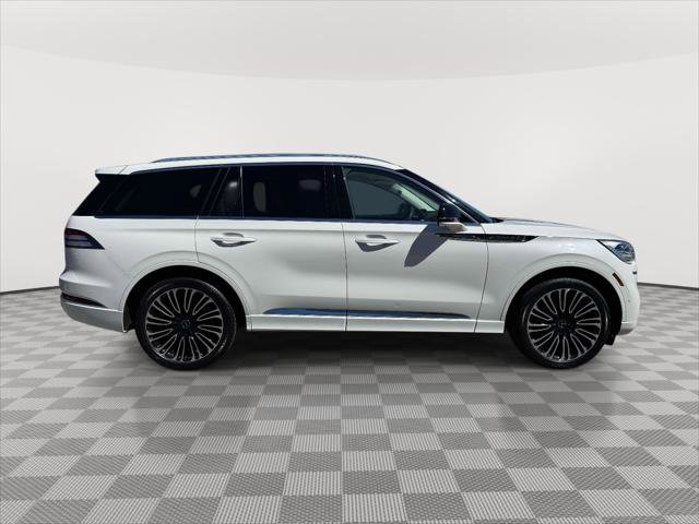 Used 2023 Lincoln Aviator Black Label AWD/4WD image 8