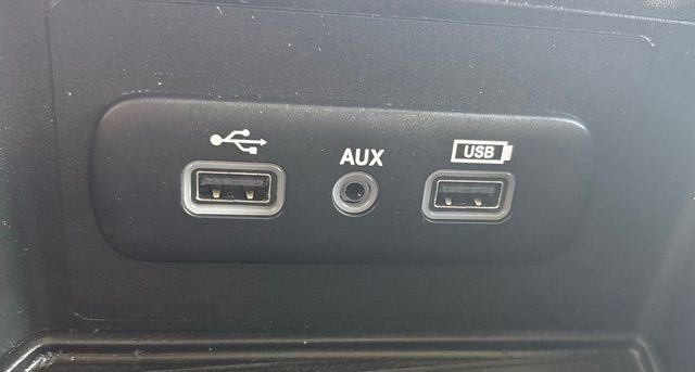 Used 2022 RAM 1500 Classic SLT image 31