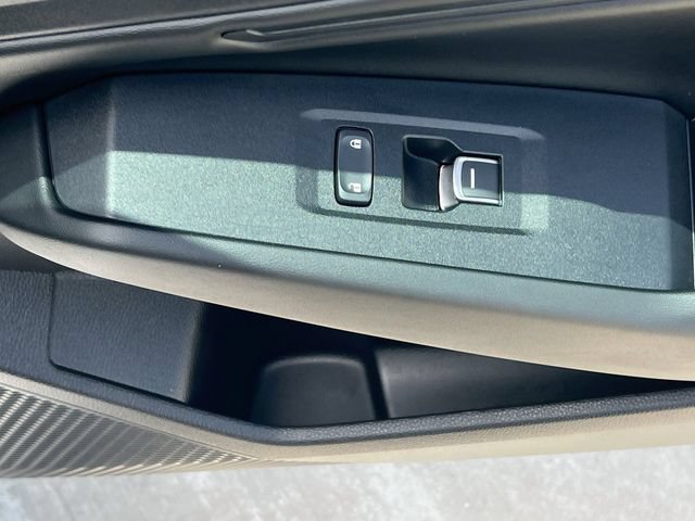 Used 2025 Honda Accord SE image 32