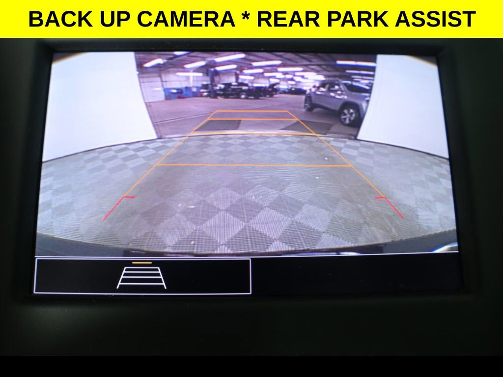 Used 2024 Chevrolet Equinox LS w/ LS Convenience Package image 8