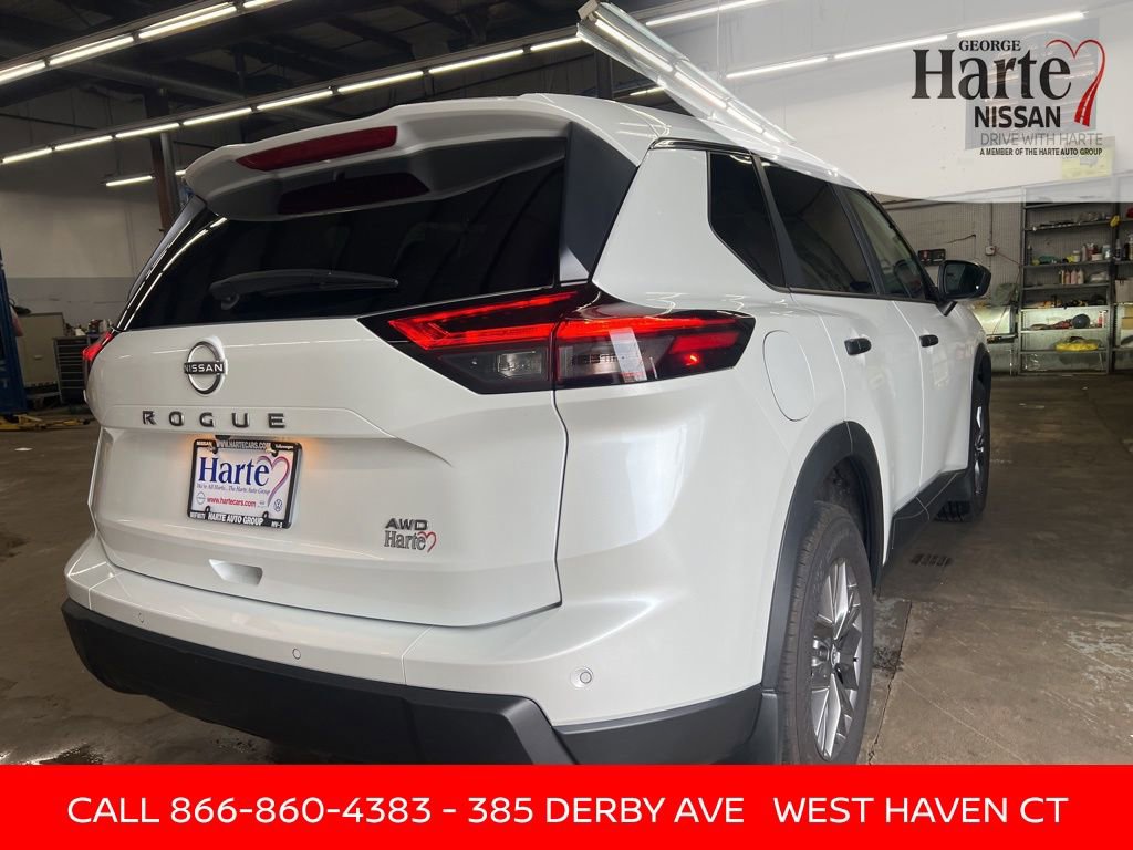 Certified 2025 Nissan Rogue S image 5
