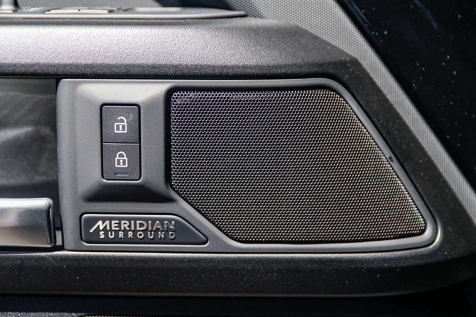 New 2026 Land Rover Defender 130 V8 AWD/4WD image 24