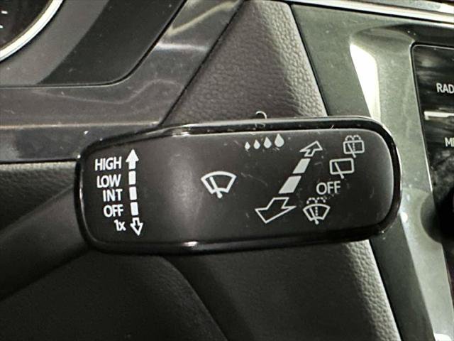Used 2019 Volkswagen Tiguan SE w/ Panoramic Sunroof Package AWD/4WD image 34