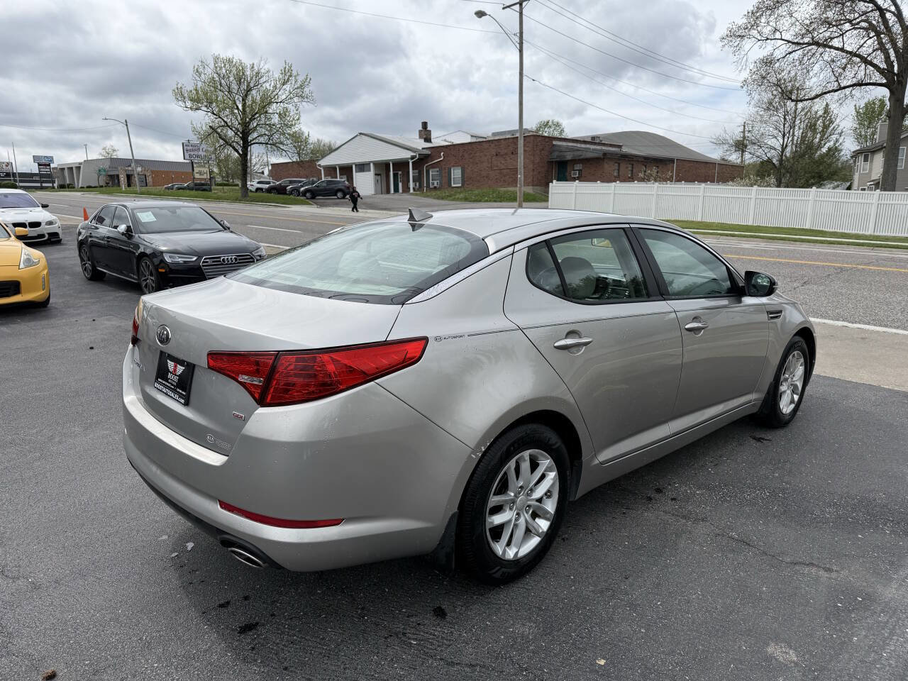Used 2013 Kia Optima LX image 7