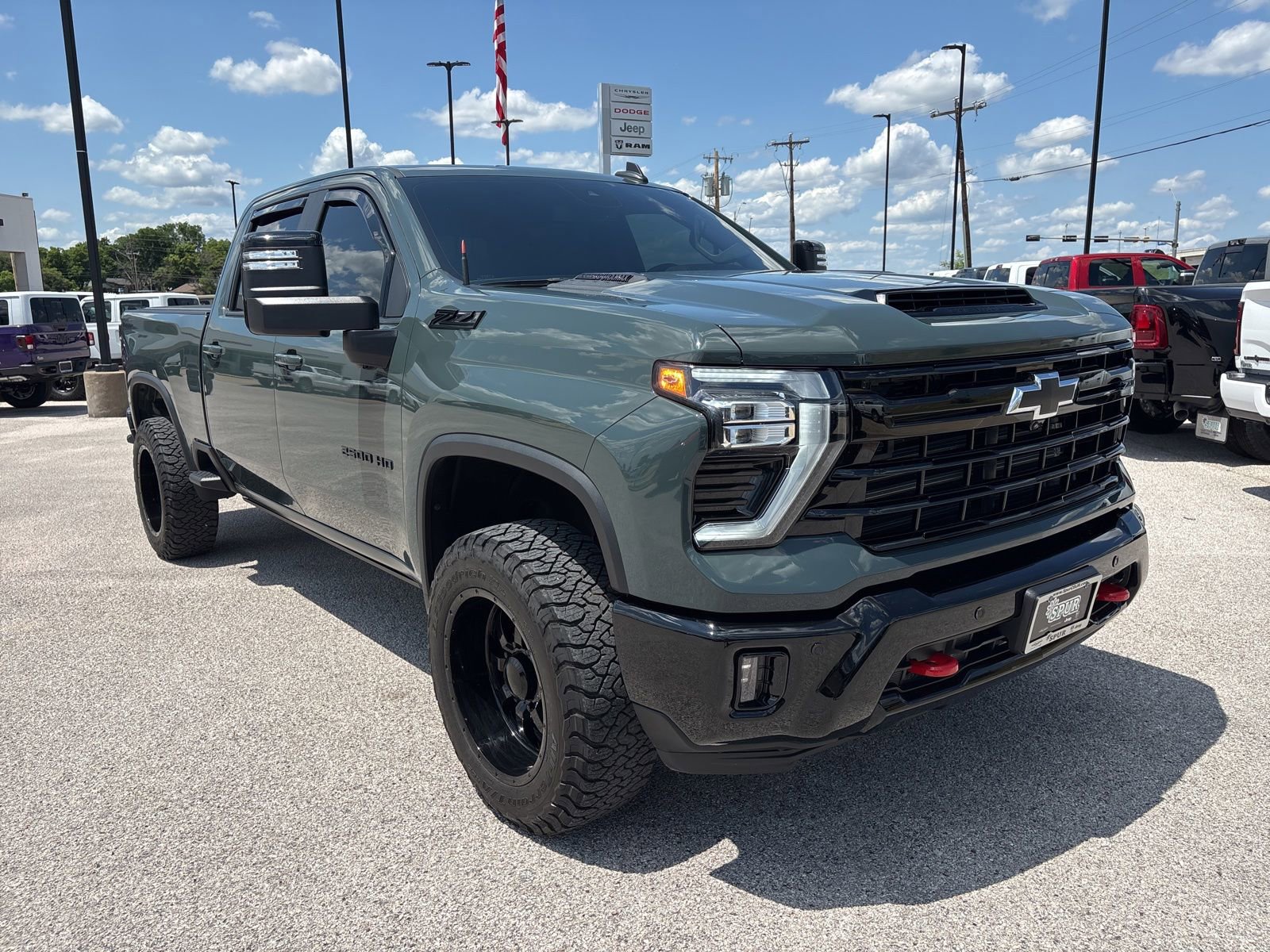 Used 2025 Chevrolet Silverado 2500 LT w/ Trail Boss Package AWD/4WD image 8