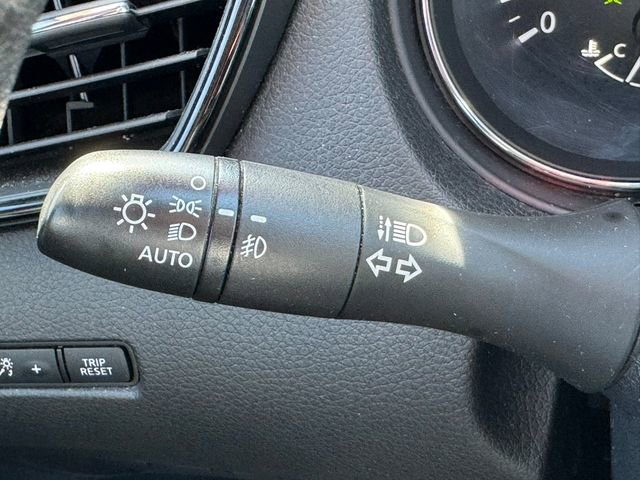 Used 2019 Nissan Rogue SL w/ Premium Package AWD/4WD image 39