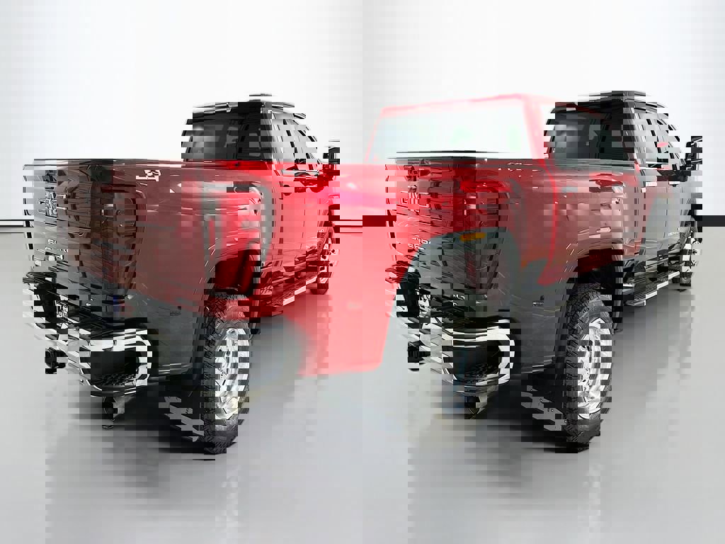 New 2026 GMC Sierra 3500 SLT image 7