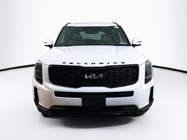 Used 2022 Kia Telluride SX w/ SX Prestige Package image 3