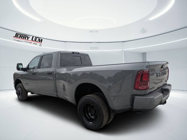 New 2026 RAM 3500 Big Horn AWD/4WD image 5