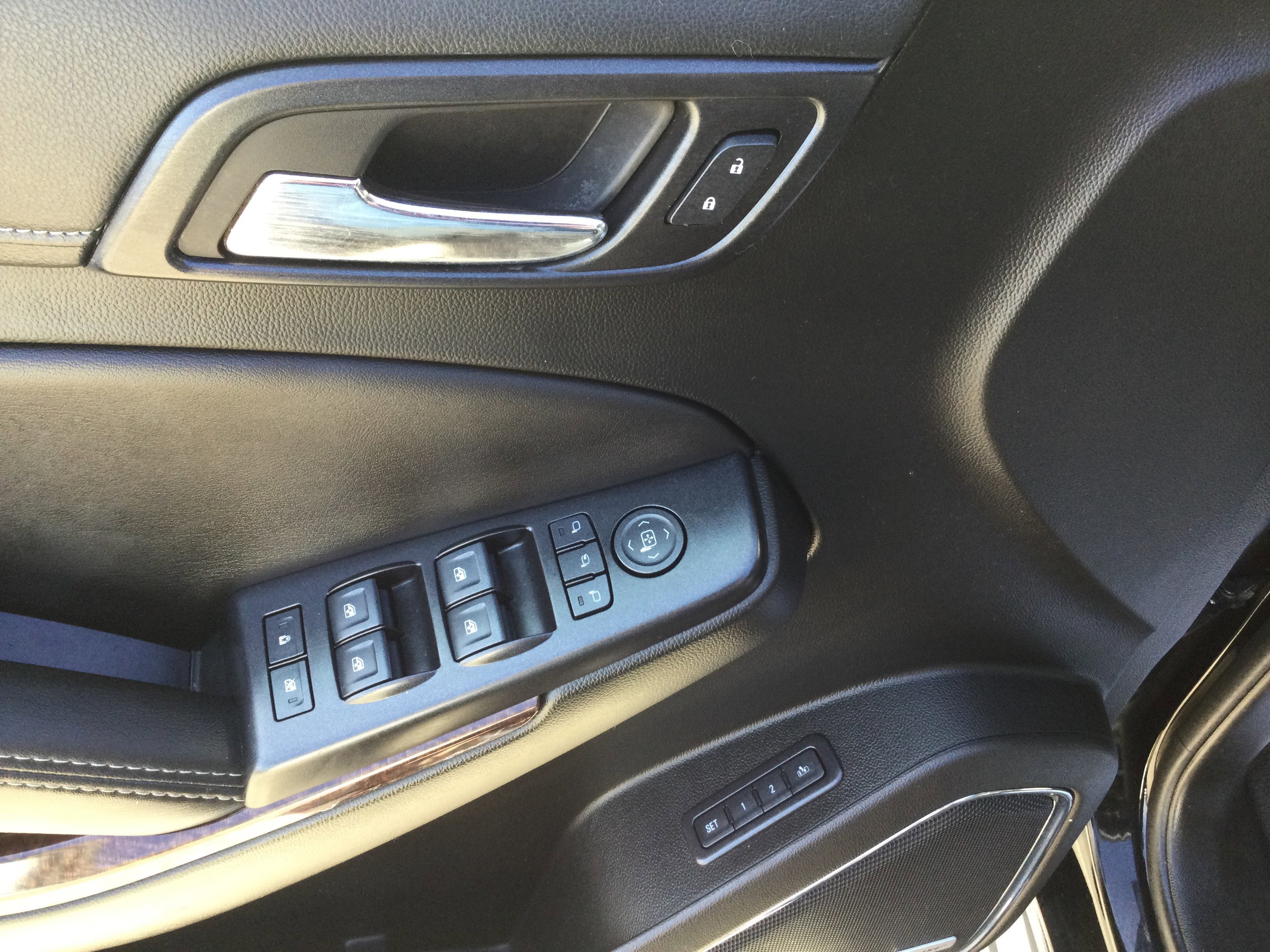 Used 2018 GMC Yukon XL SLT image 11