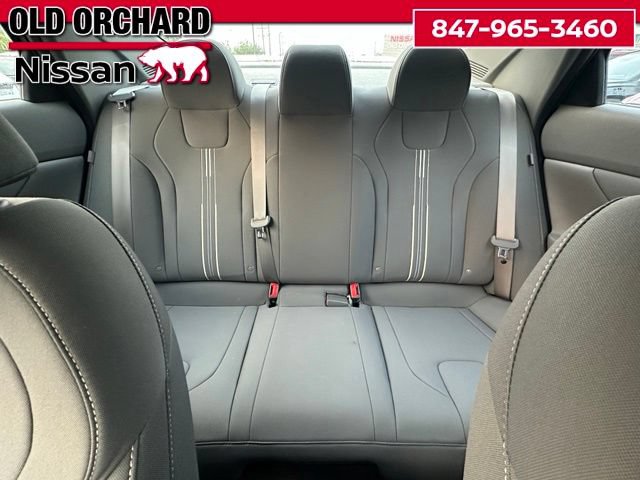 Used 2025 Hyundai Elantra SEL FWD image 10
