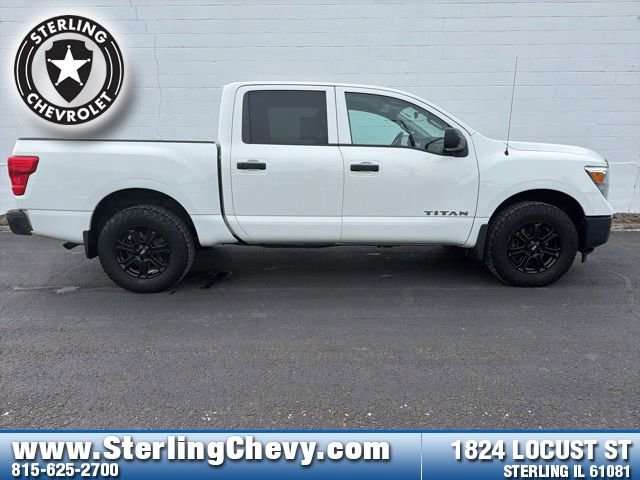 Used 2017 Nissan Titan S image 6