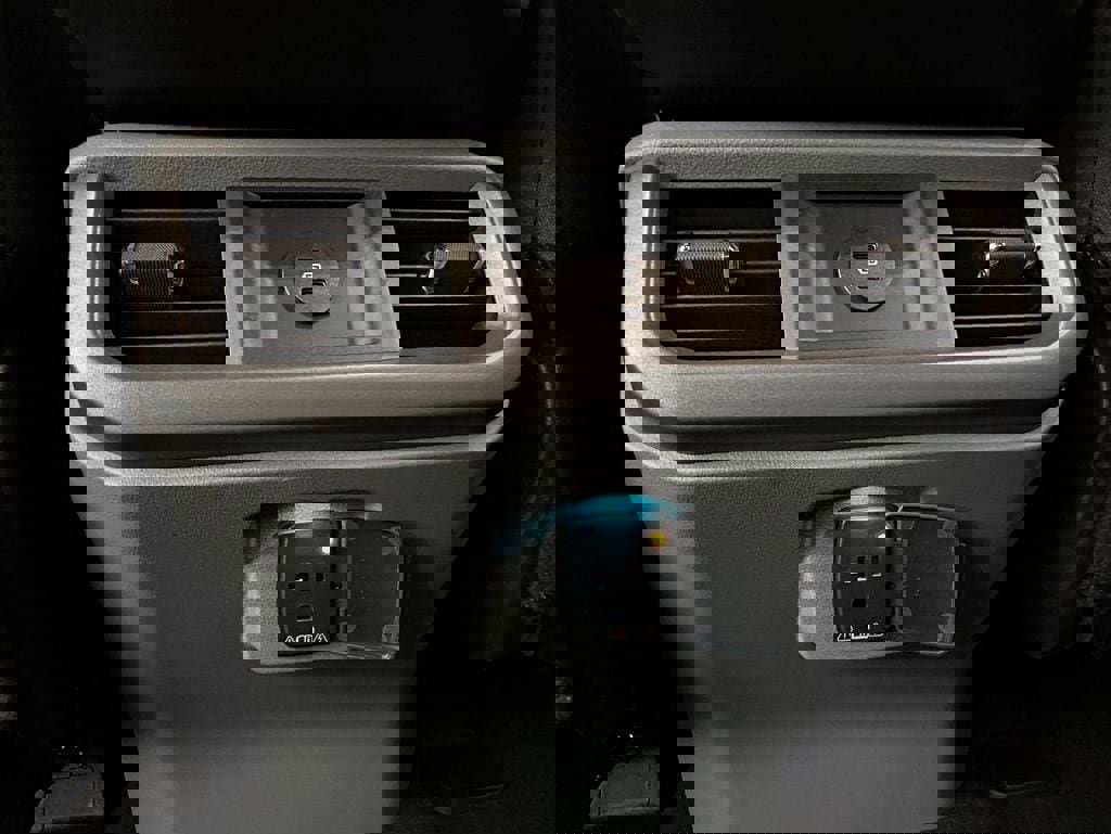 New 2025 Ford F150 Lightning XLT image 66