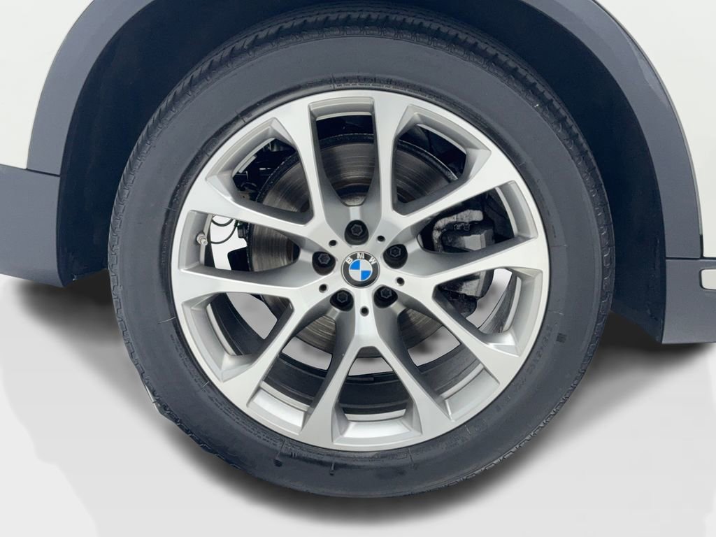 Used 2022 BMW X5 xDrive40i w/ Parking Assistance Package image 52