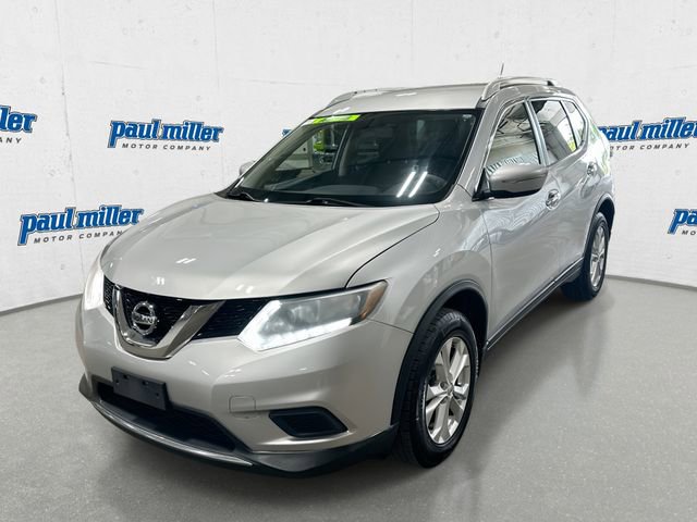 Used 2015 Nissan Rogue SV AWD/4WD image 1