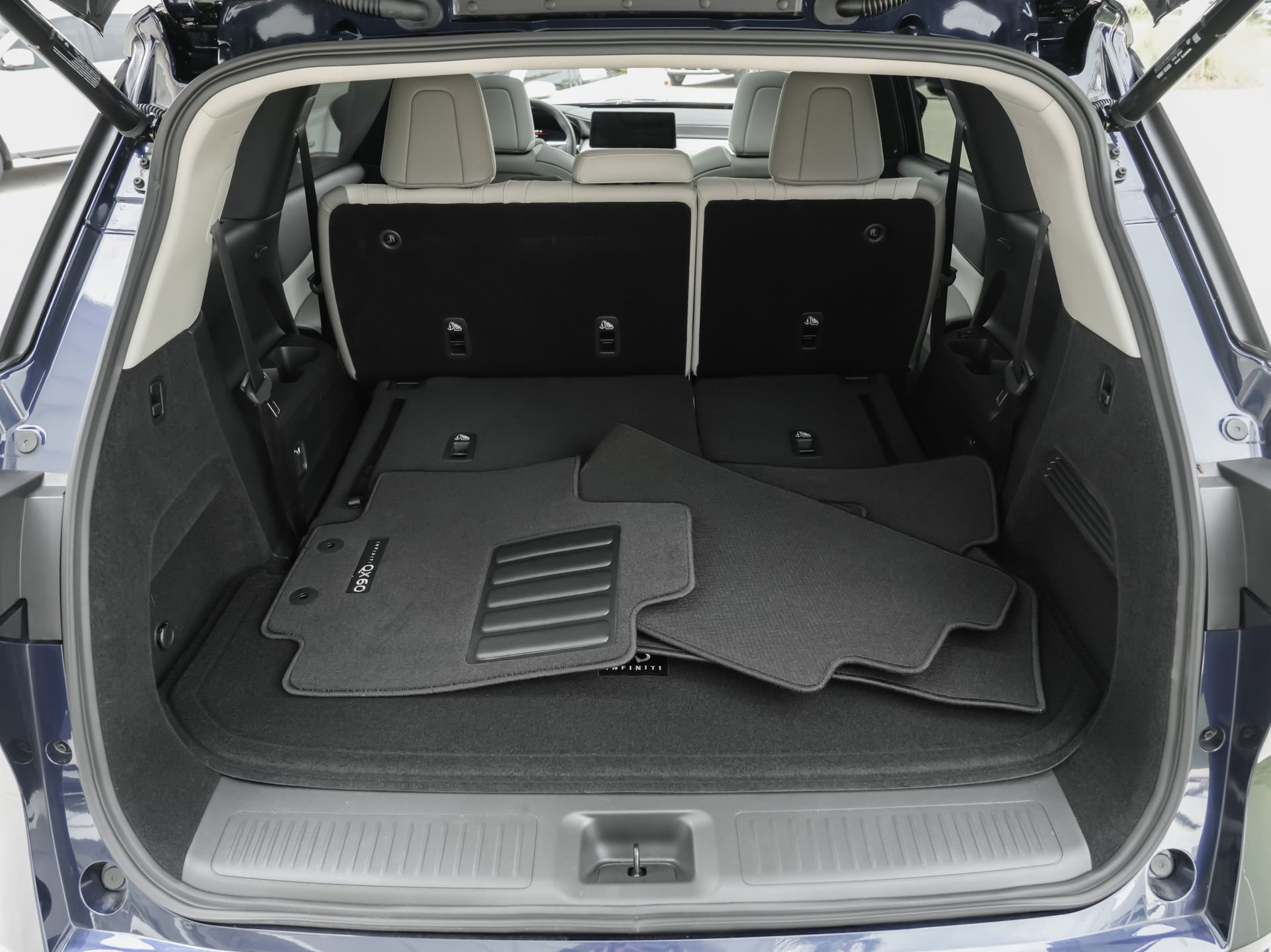 Certified 2026 INFINITI QX60 Luxe w/ Cargo Package FWD image 40