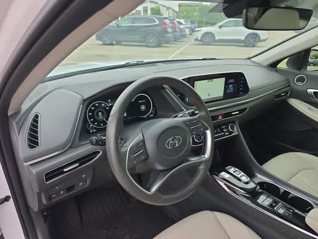 Used 2023 Hyundai Sonata Limited FWD image 2