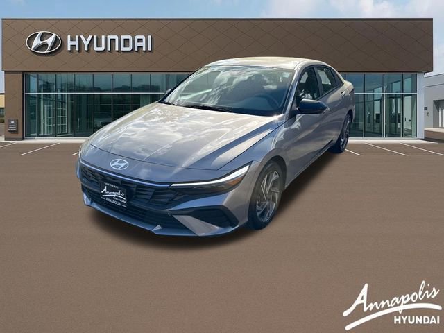 Certified 2025 Hyundai Elantra Sport image 1