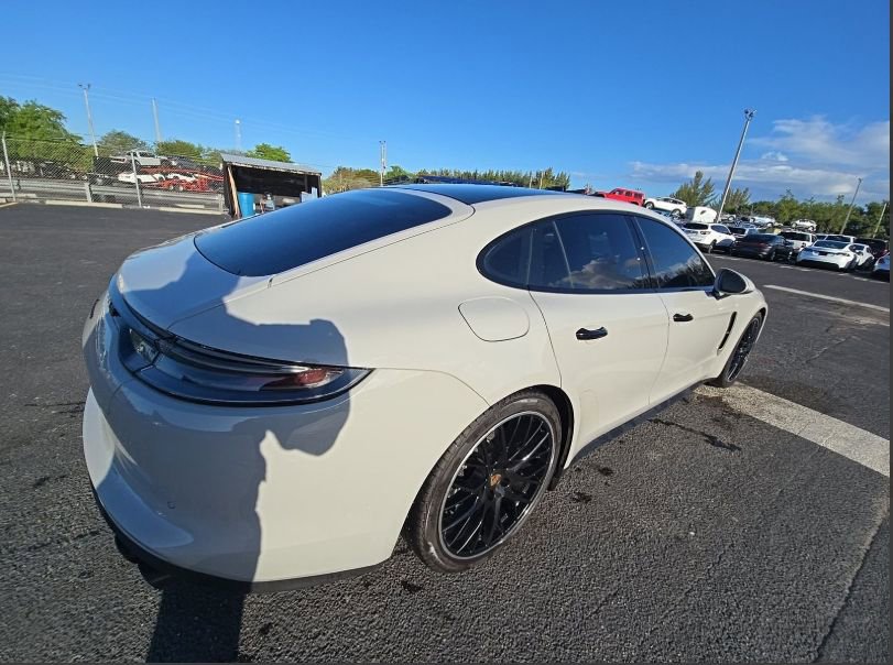 Used 2023 Porsche Panamera Platinum Edition RWD image 4